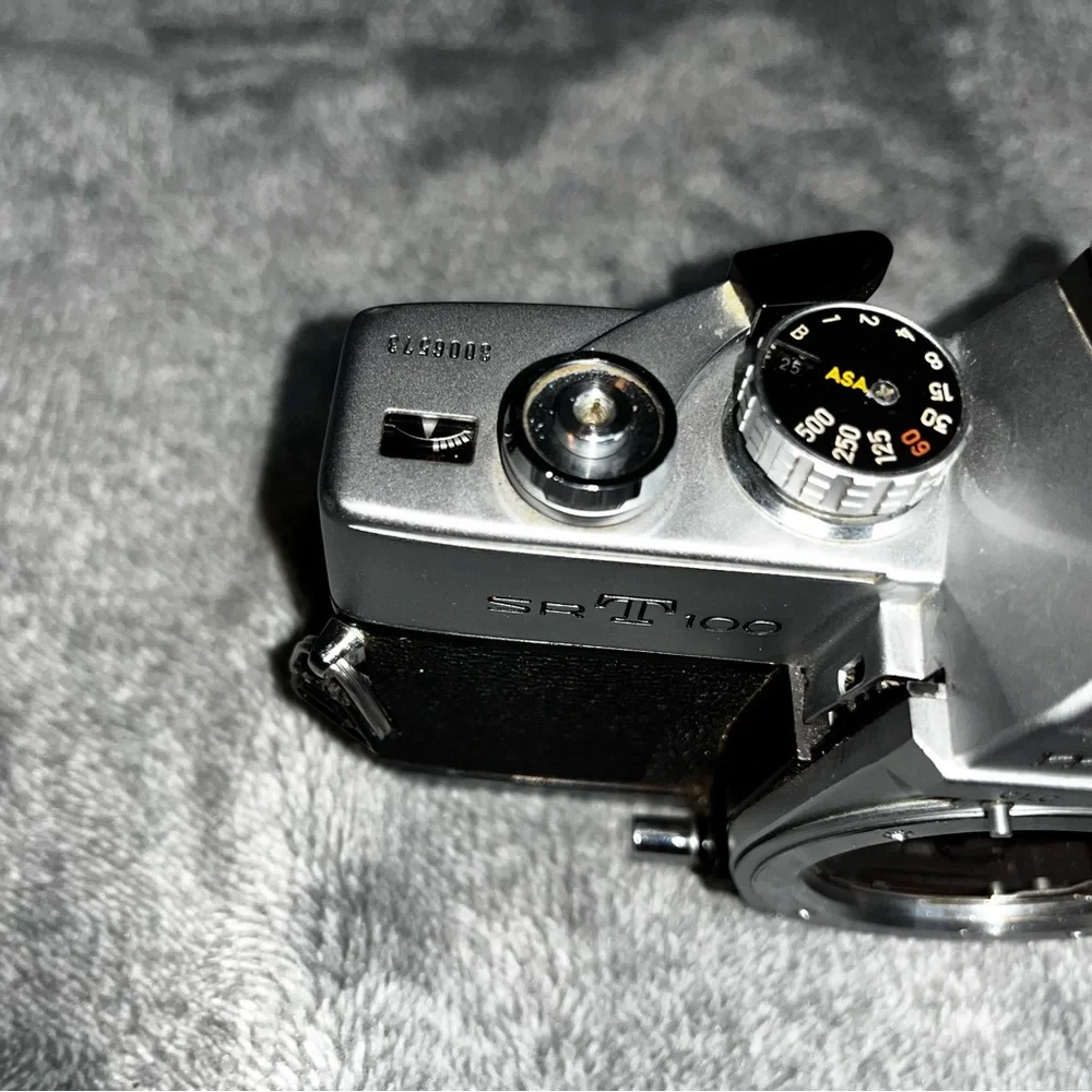 Vintage Silver Minolta SRT100 35mm SLR Camera Body Used Good For Parts
